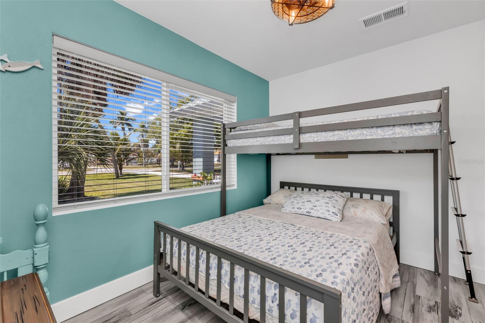 115 WINSON AVE — photo 14