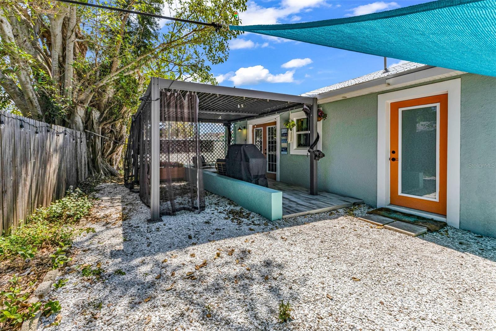115 WINSON AVE — photo 27