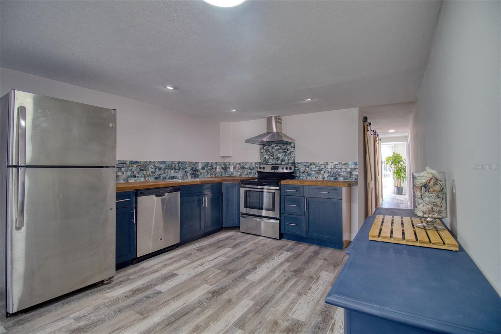 6820 SEA RANCH DR — photo 7