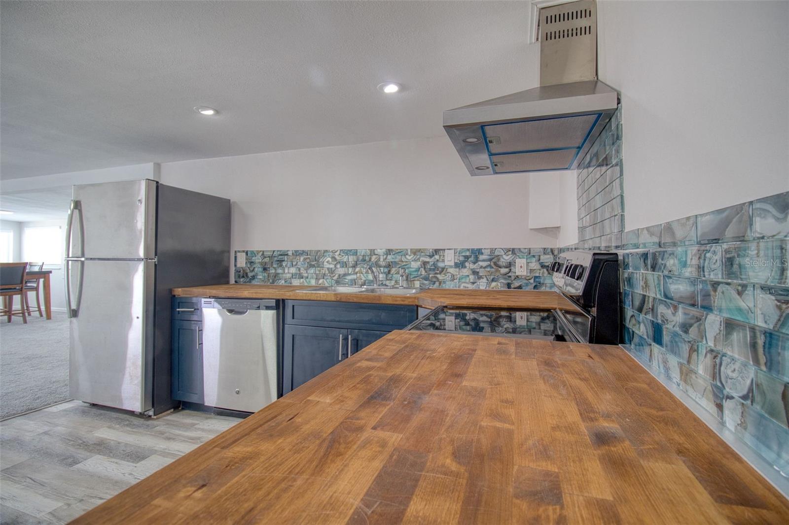 6820 SEA RANCH DR — photo 9