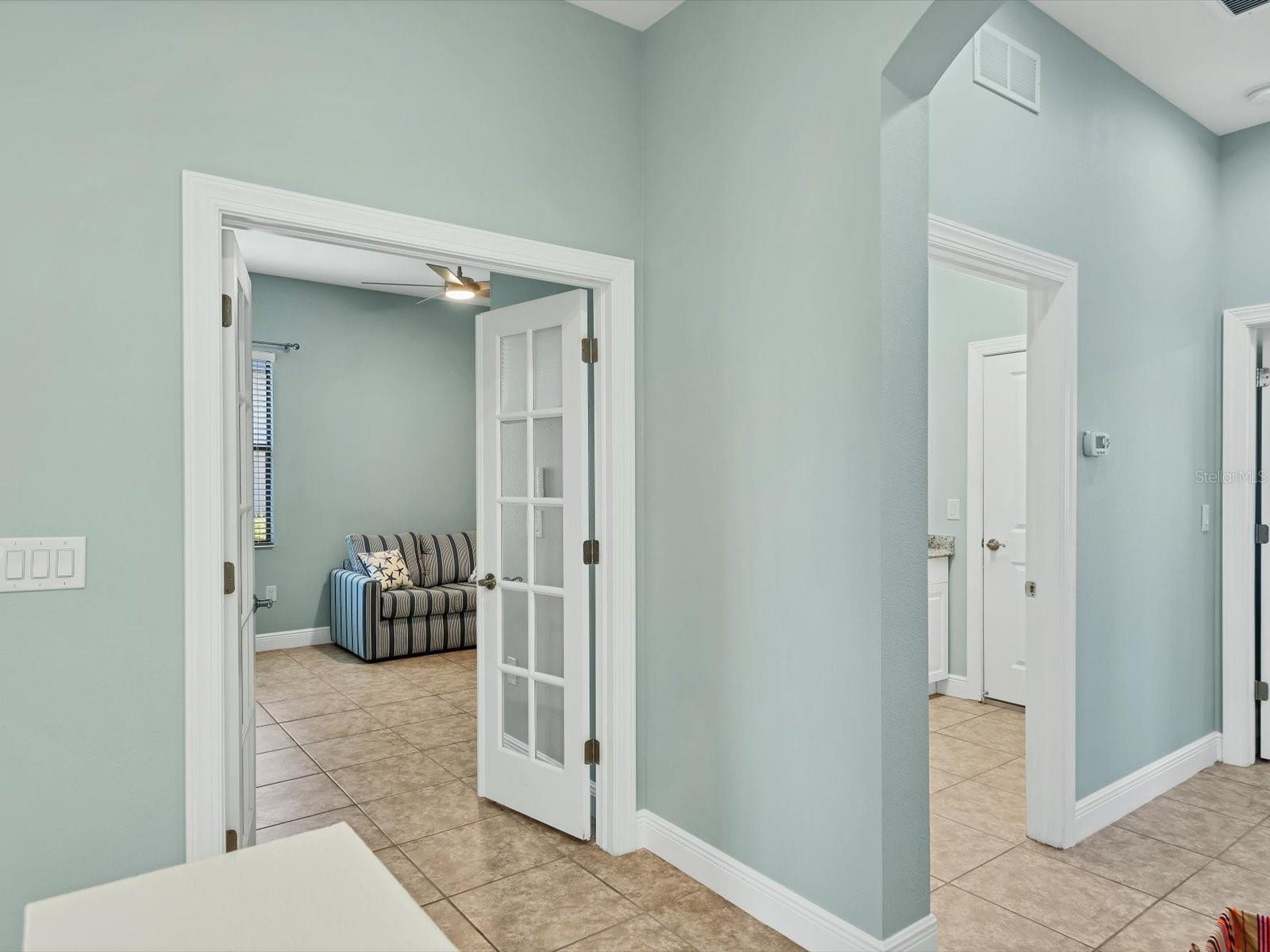 10424 CROOKED CREEK DR — photo 26