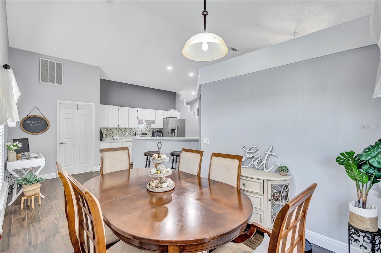 1640 COUNTRYWOOD ST — photo 21