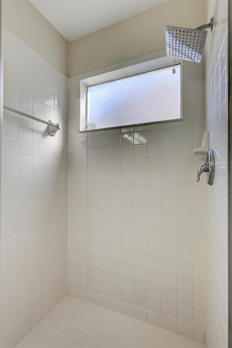 1640 COUNTRYWOOD ST — photo 28