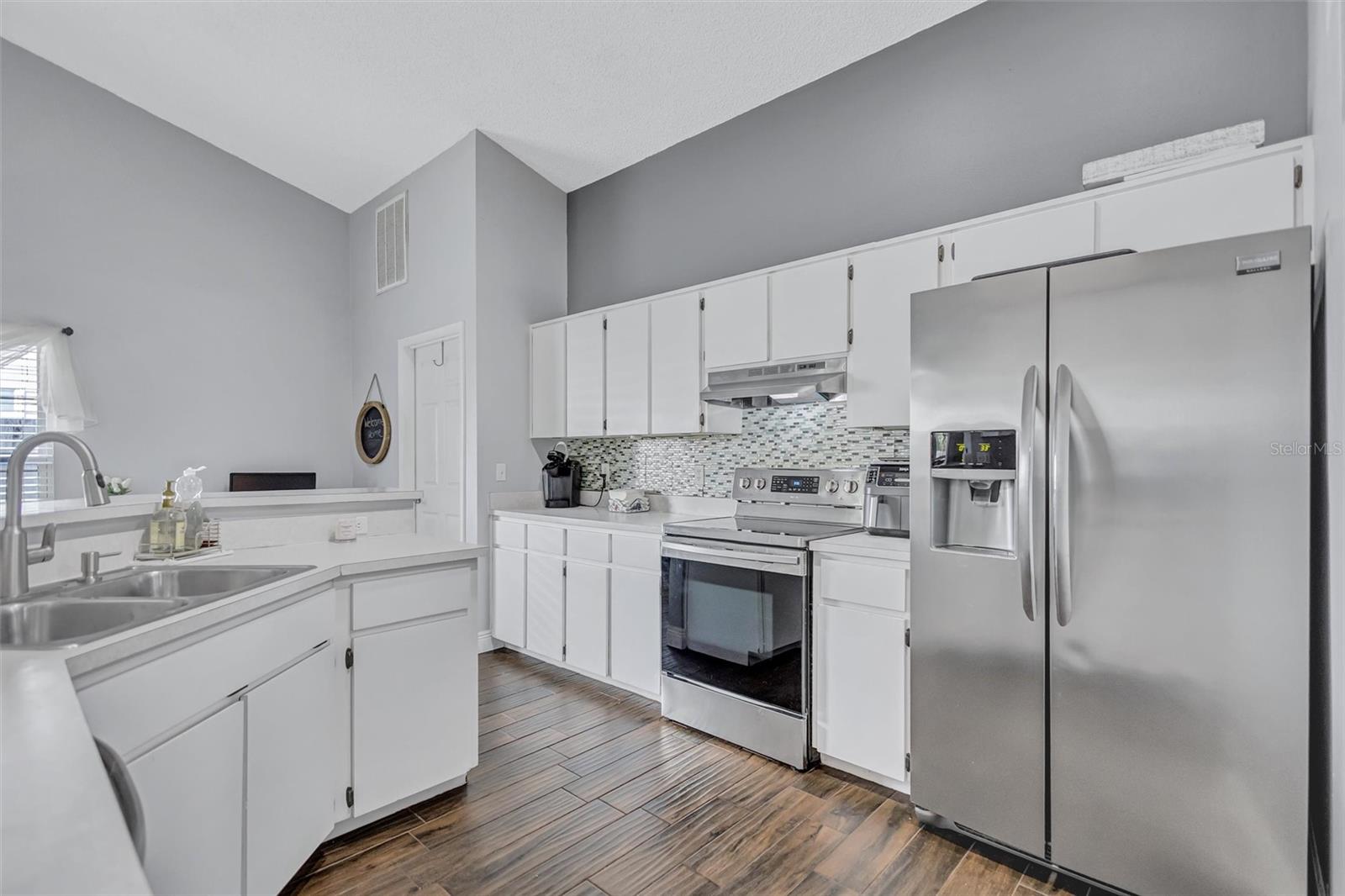 1640 COUNTRYWOOD ST — photo 14