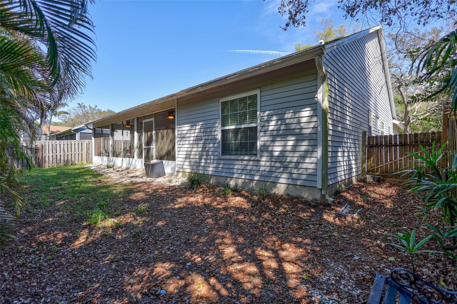 1640 COUNTRYWOOD ST — photo 46