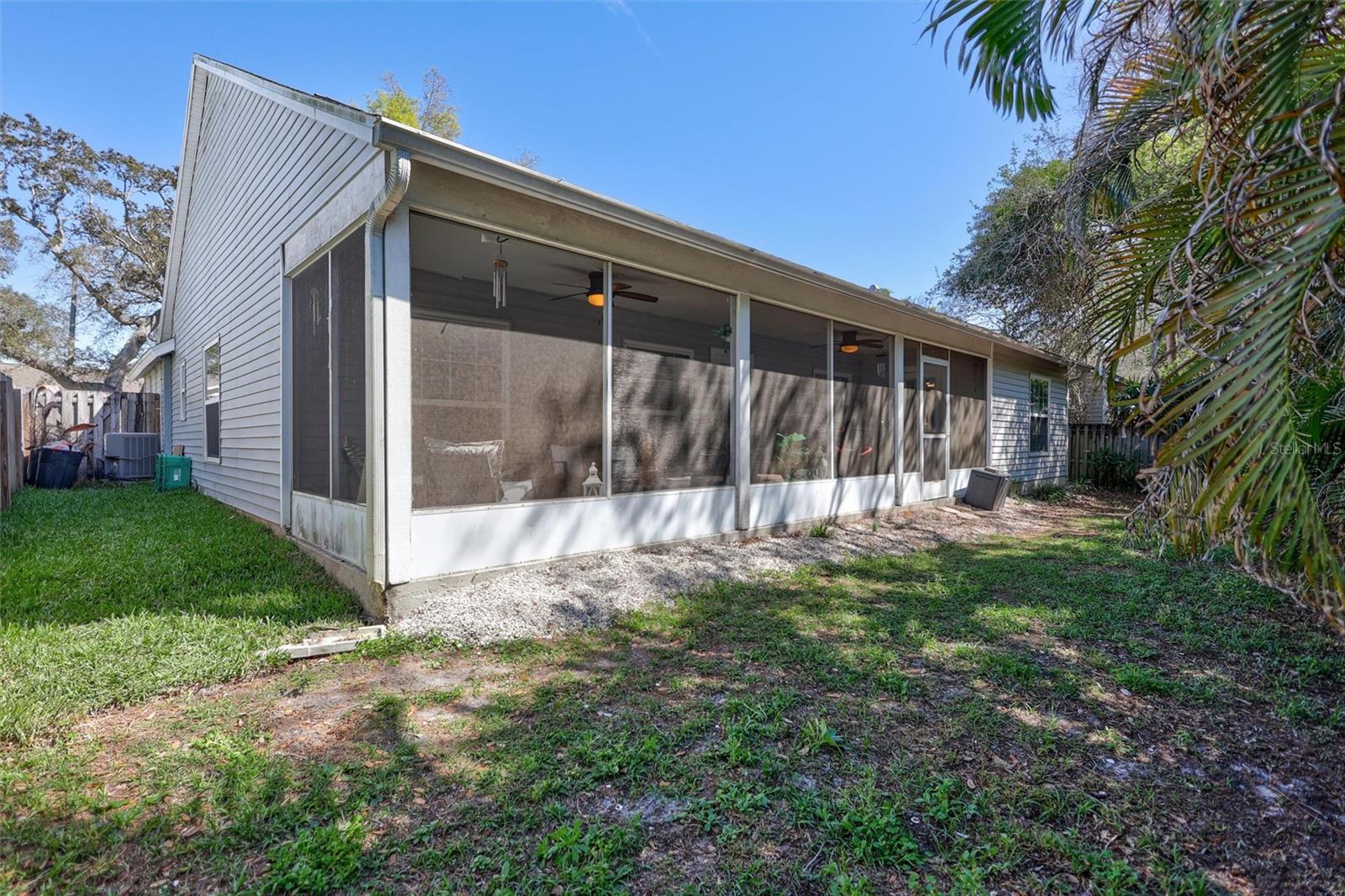 1640 COUNTRYWOOD ST — photo 45