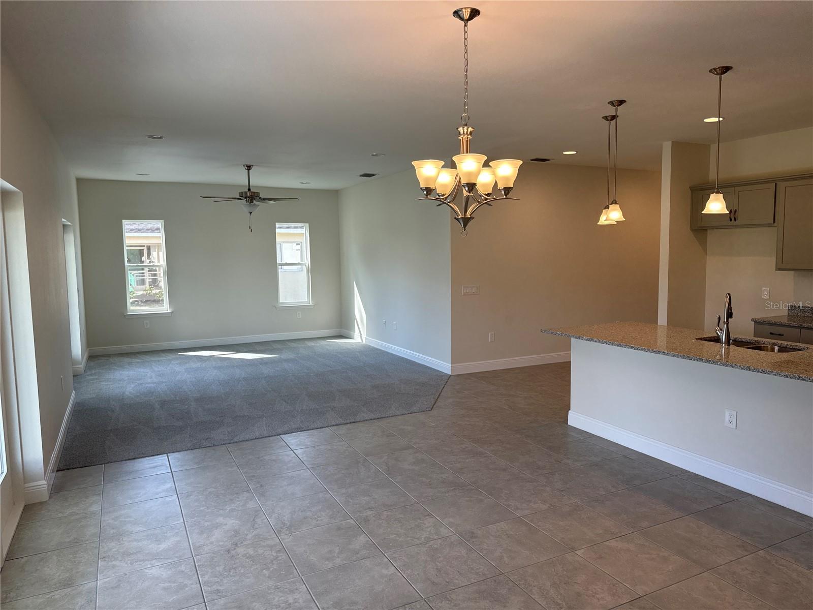 4420 MIDLAND ST — photo 2