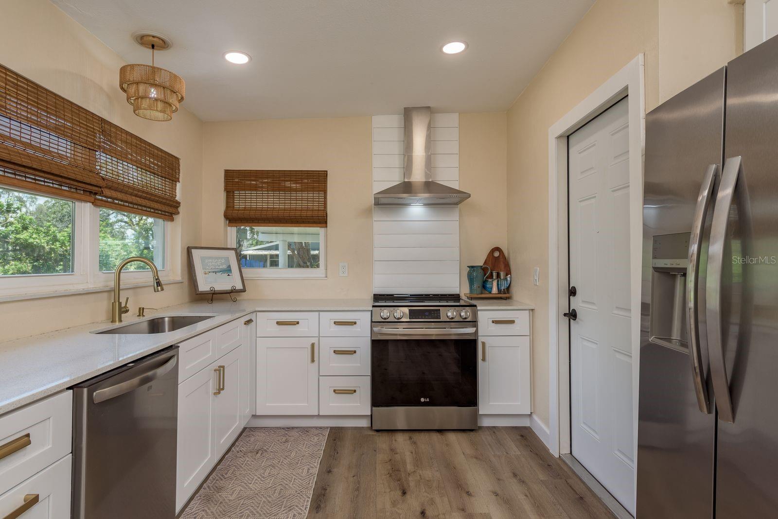 5270 MILLER BAYOU DR — photo 12