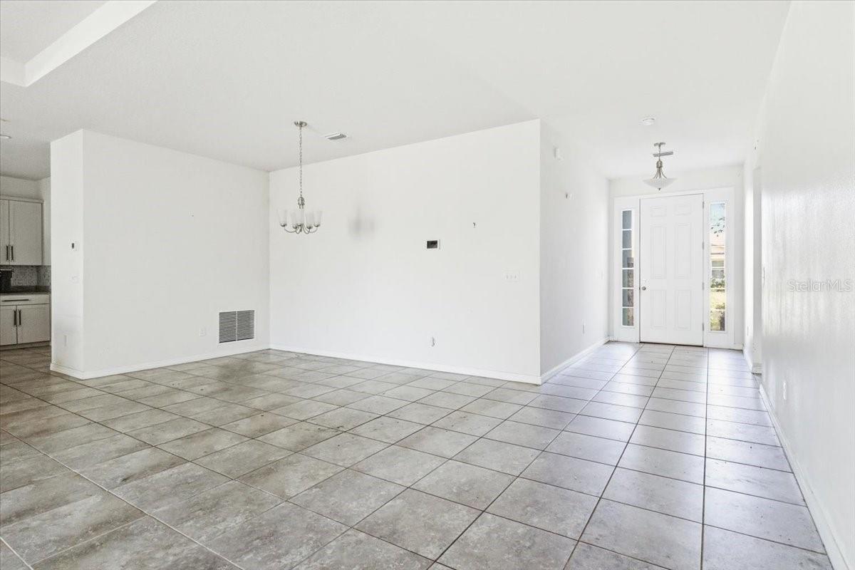 6702 DEVESTA LOOP — photo 10
