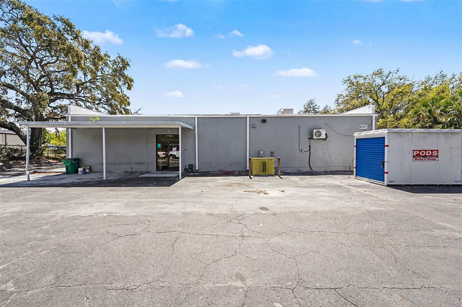 2304 E BUSCH BLVD — photo 12
