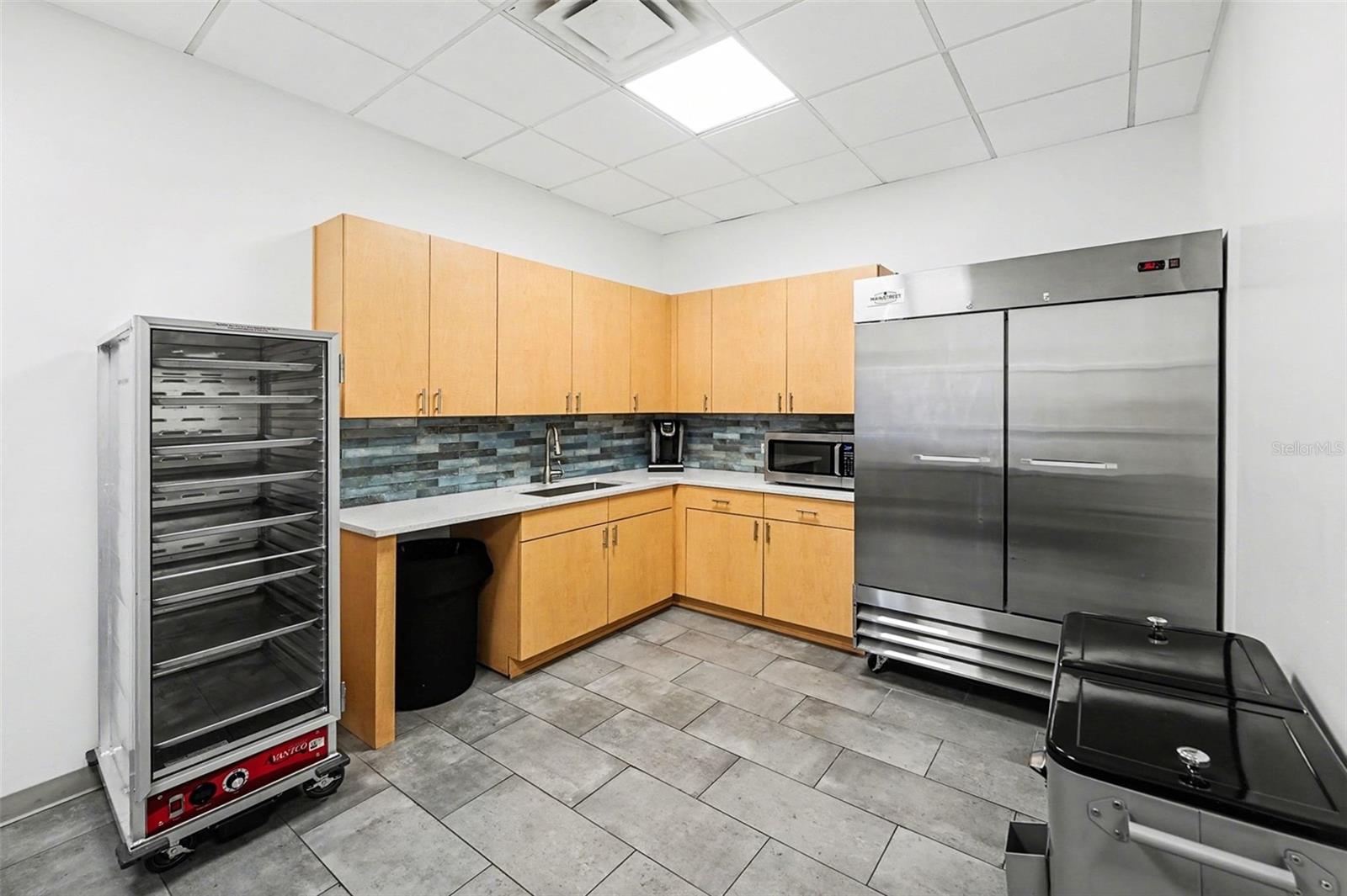 2304 E BUSCH BLVD — photo 9