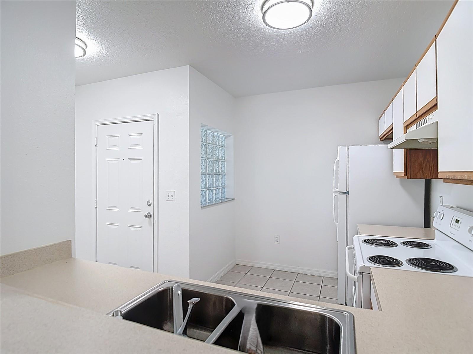 6446 CYPRESSDALE DR #202 — photo 10