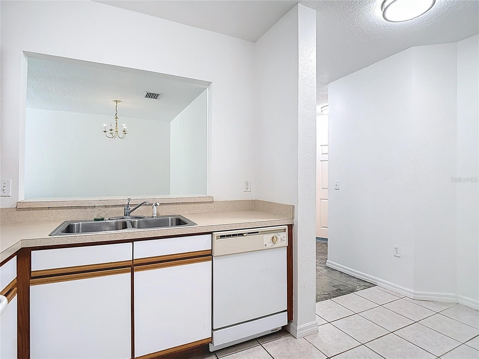 6446 CYPRESSDALE DR #202 — photo 8