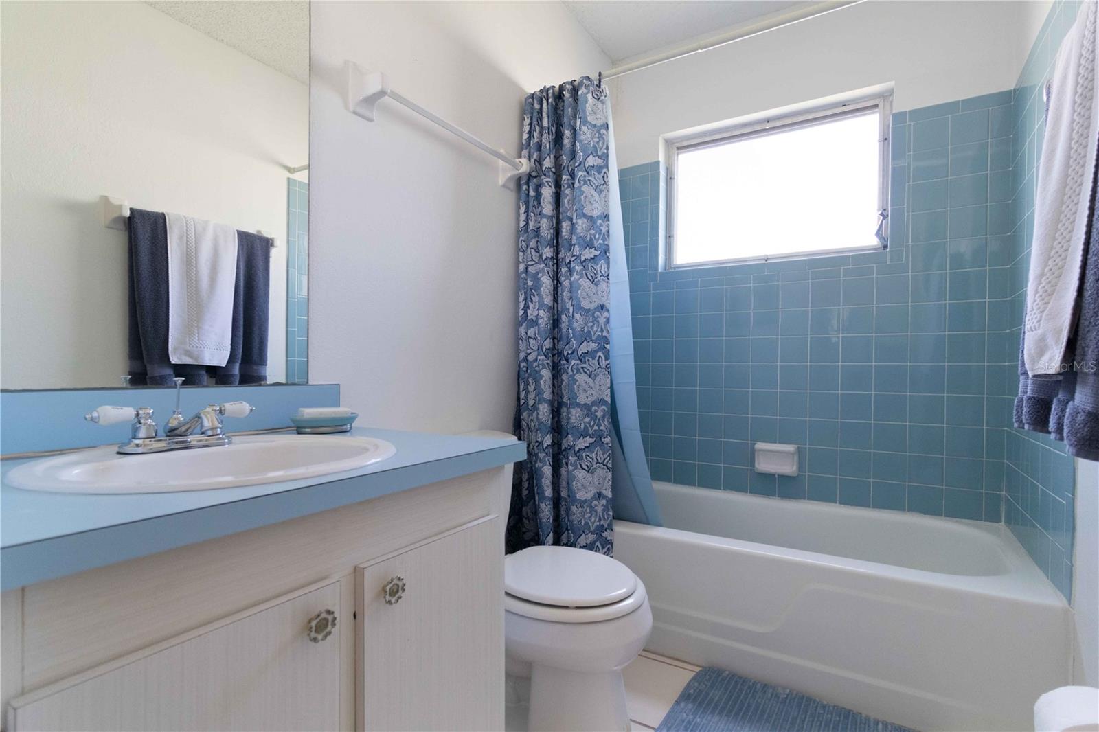 6215 GREEN VIEW CIR #74 — photo 25