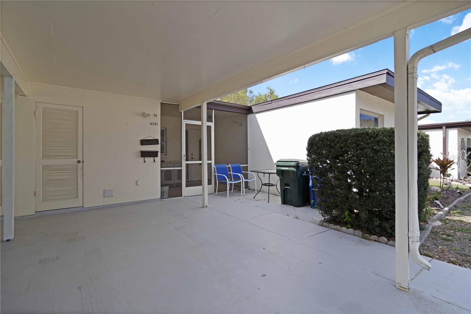 6215 GREEN VIEW CIR #74 — photo 3