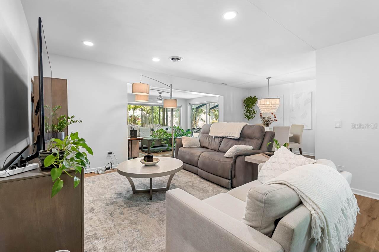 3723 ORCHARD GROVE LN — photo 7