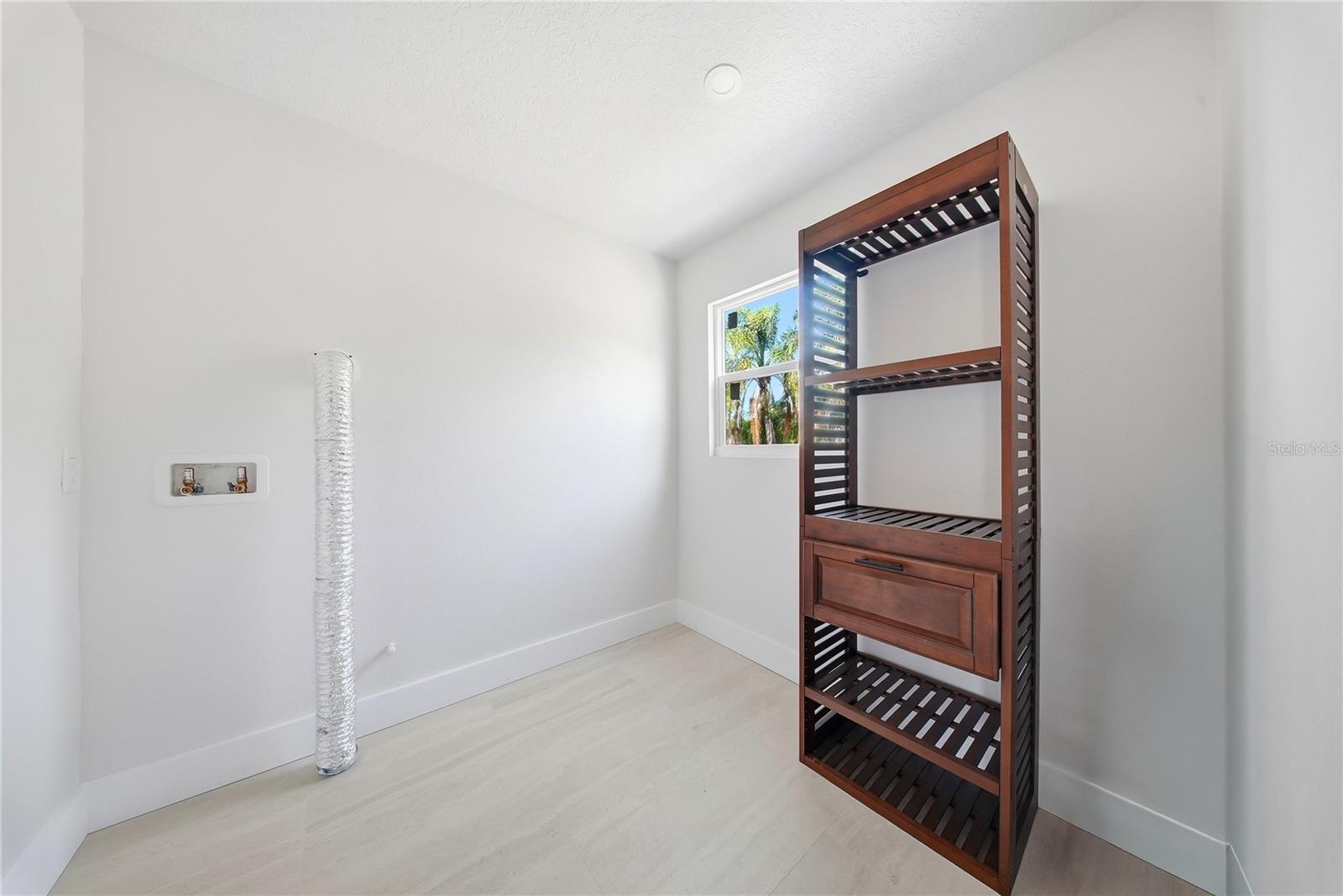 1109 CHARLES ST — photo 40