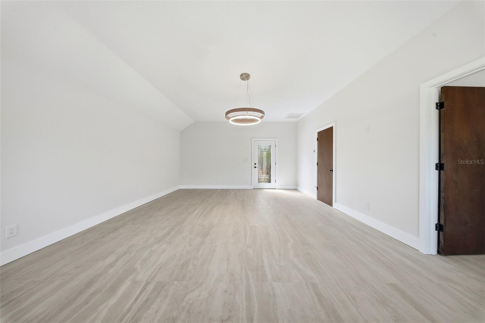 1109 CHARLES ST — photo 36