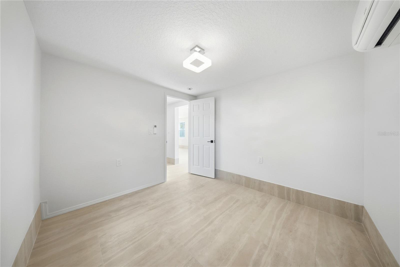 1109 CHARLES ST — photo 50