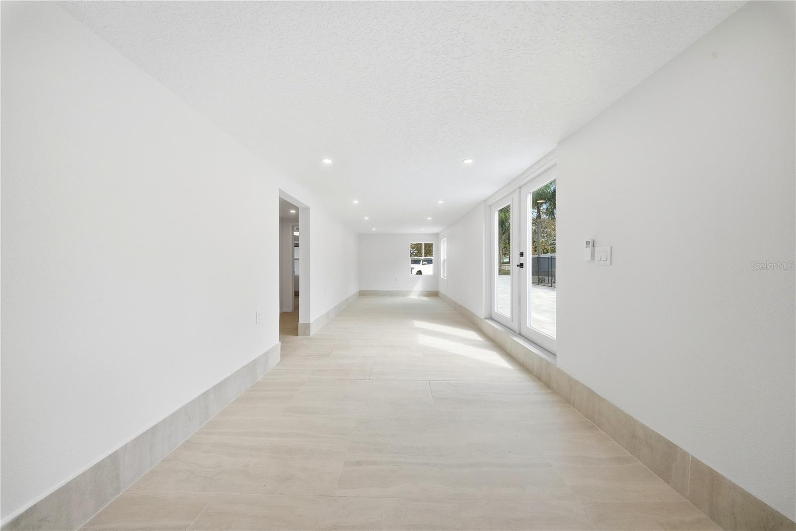 1109 CHARLES ST — photo 44