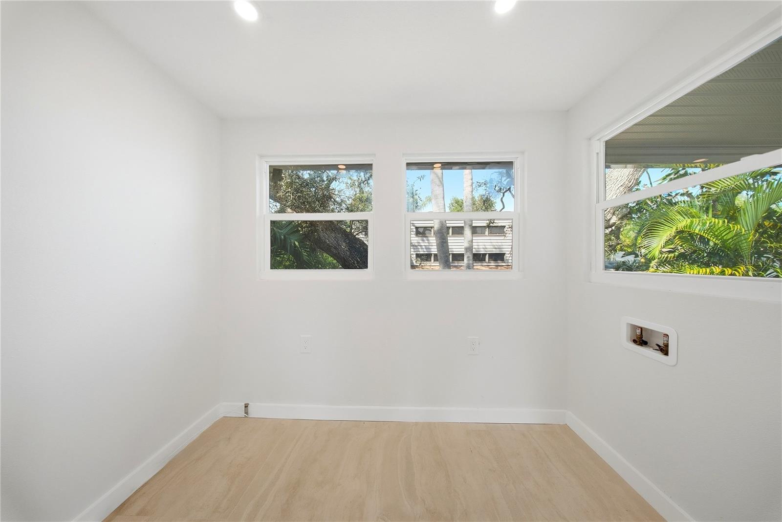 1109 CHARLES ST — photo 30