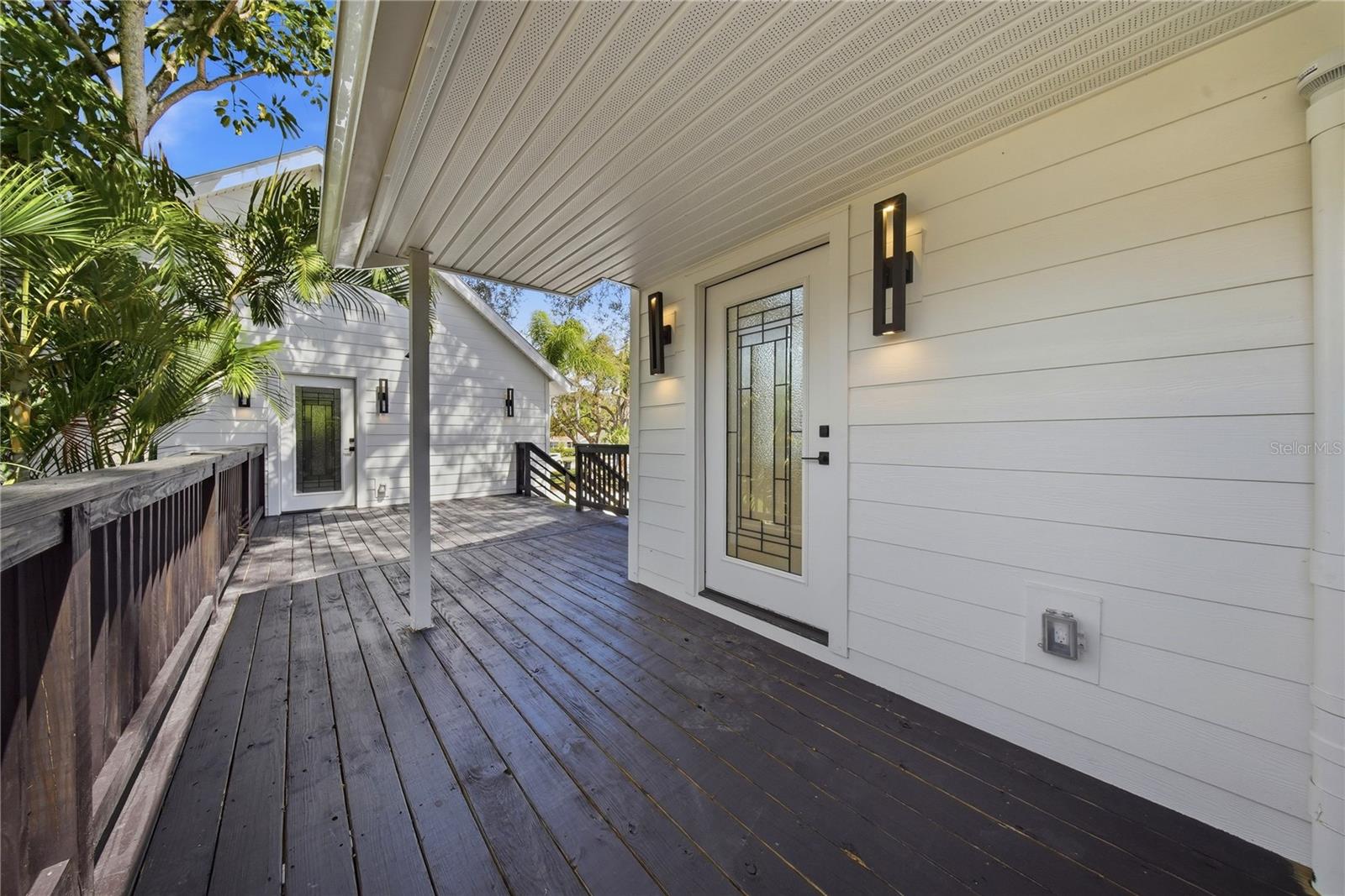 1109 CHARLES ST — photo 18