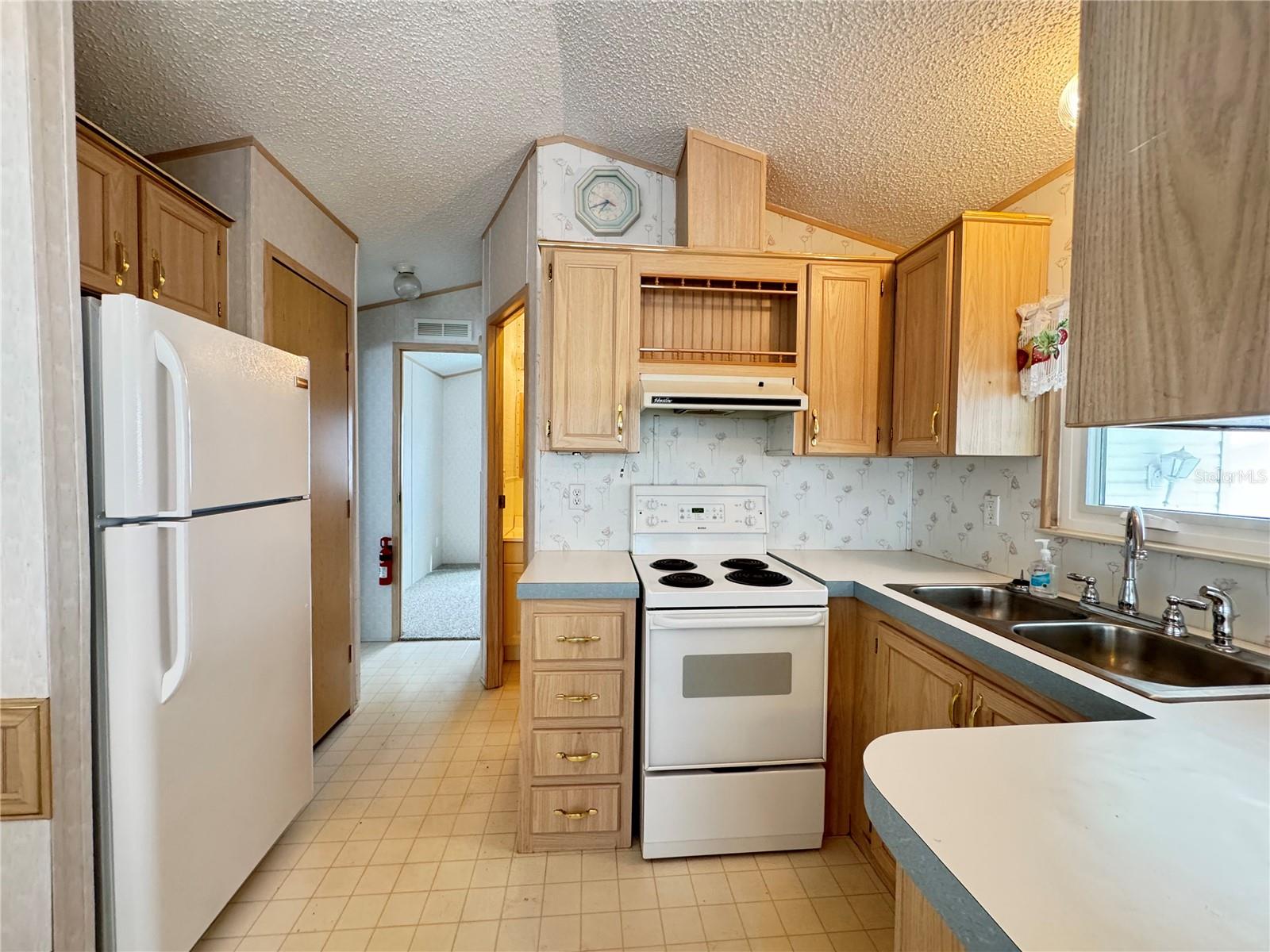 4848 BAKER AVE #220 — photo 8