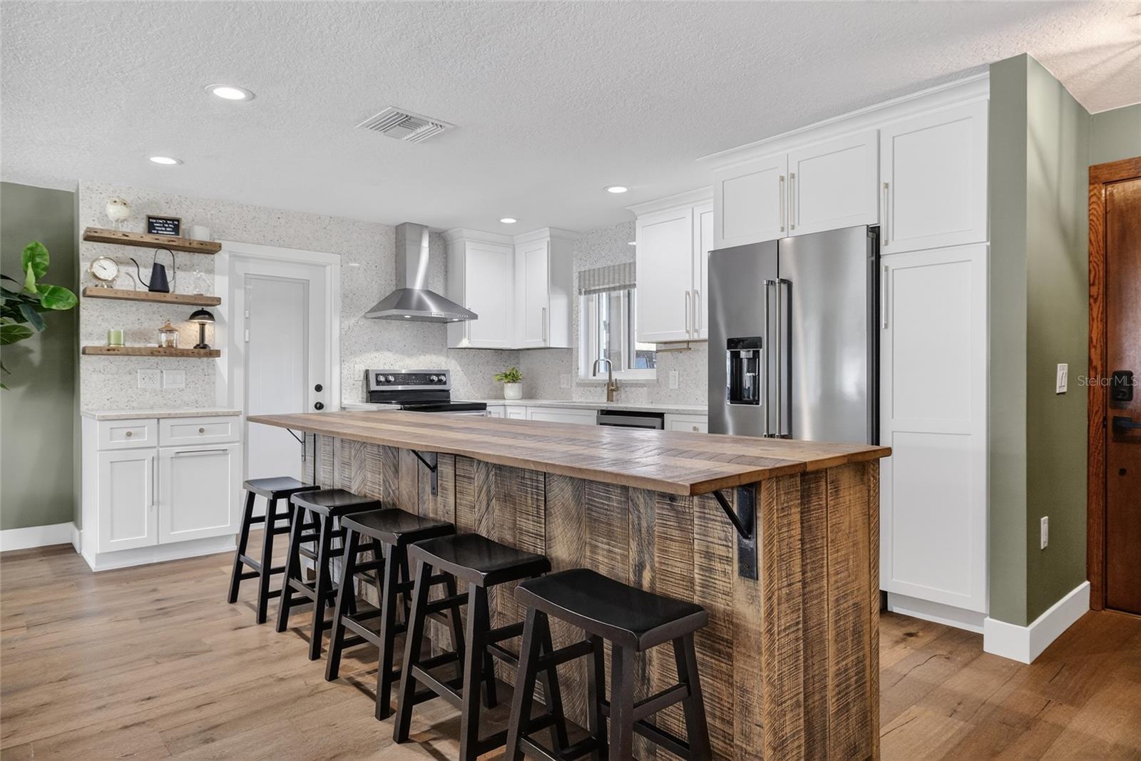 2171 LAGOON DR — photo 6