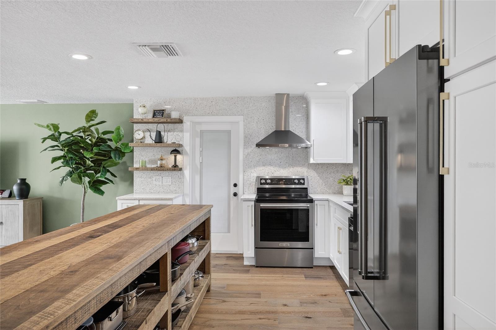2171 LAGOON DR — photo 11