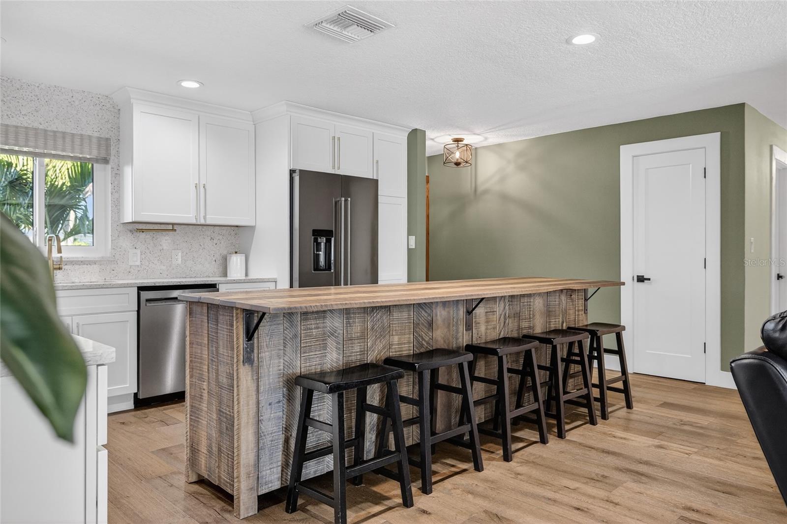 2171 LAGOON DR — photo 8