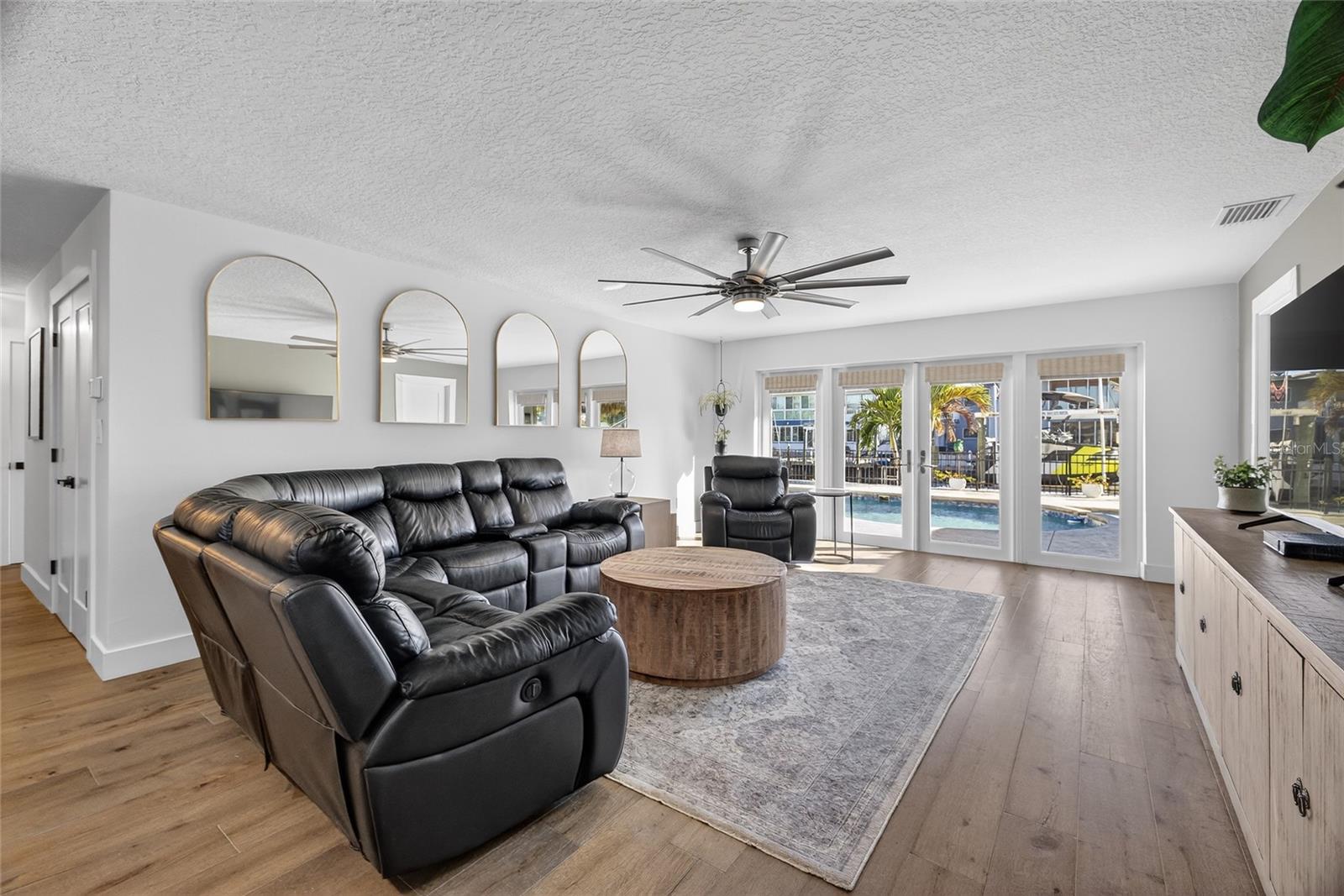 2171 LAGOON DR — photo 12