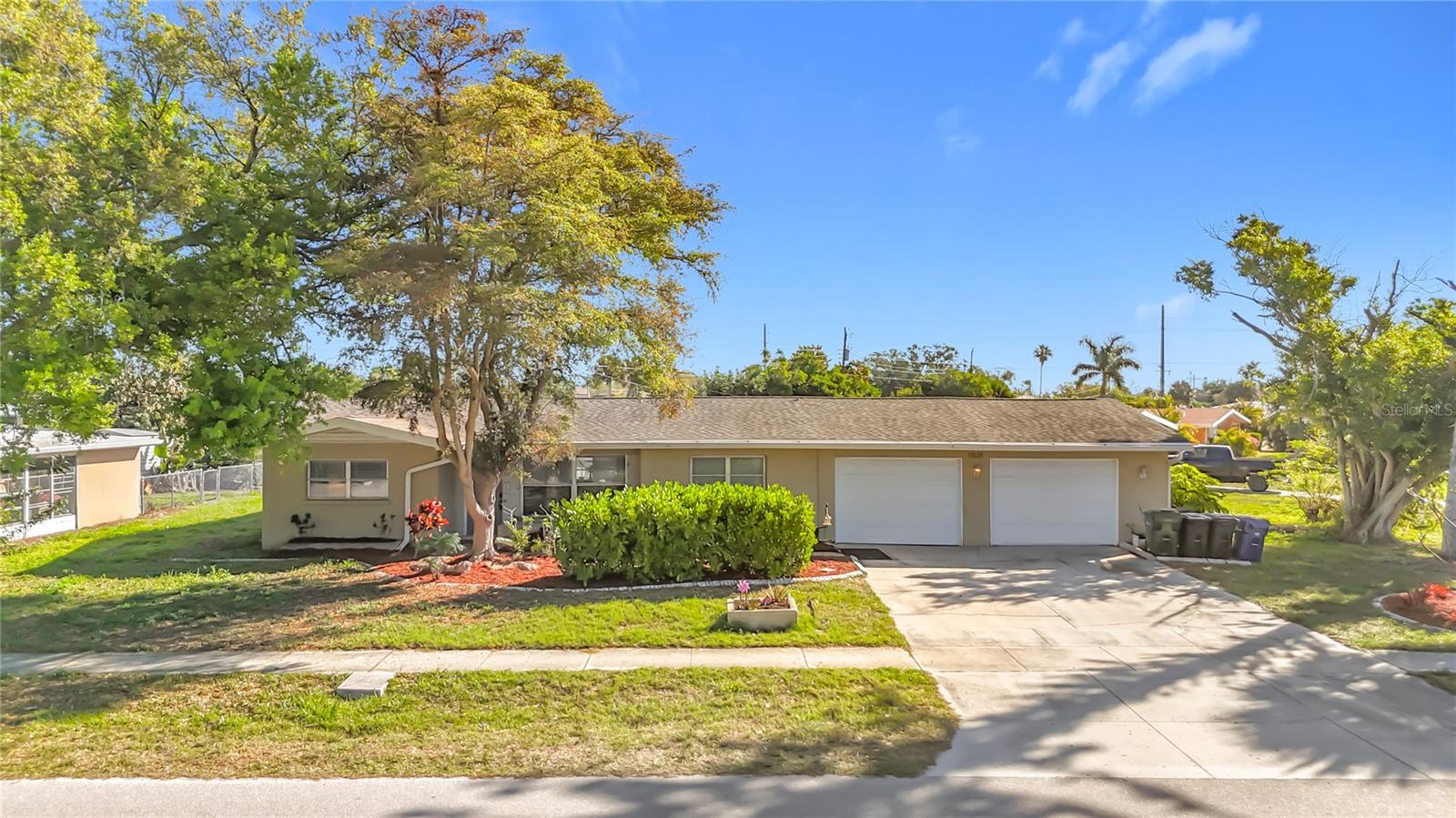 1521 BANYAN DR. — photo 3