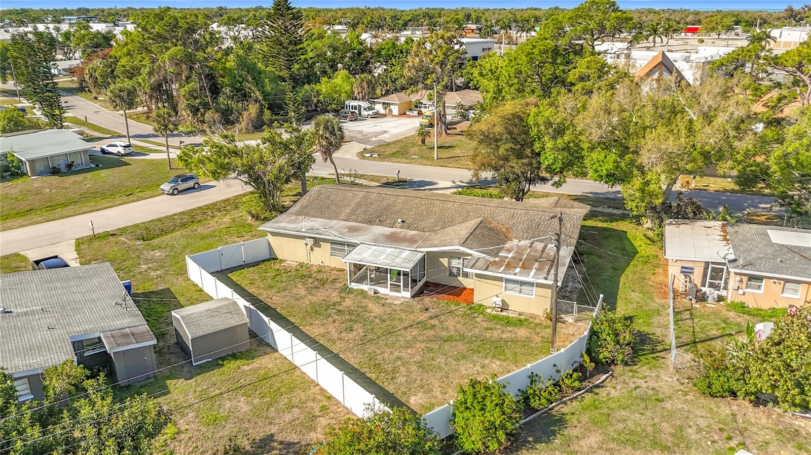 1521 BANYAN DR. — photo 48