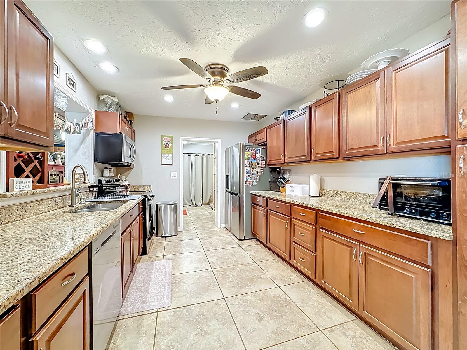 1521 BANYAN DR. — photo 15