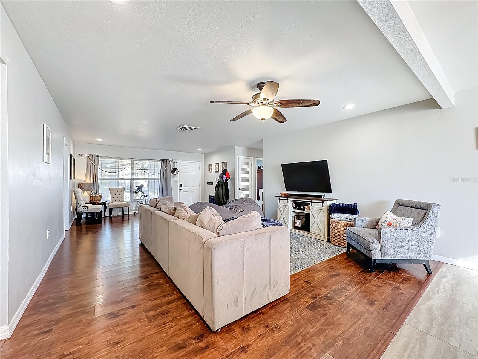 1521 BANYAN DR. — photo 10
