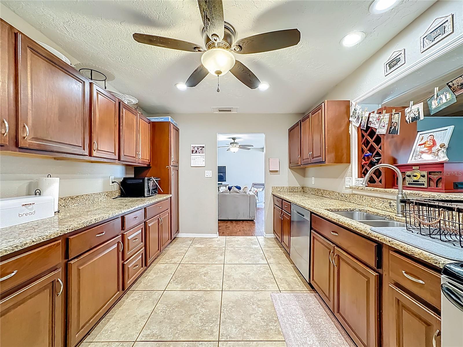 1521 BANYAN DR. — photo 19