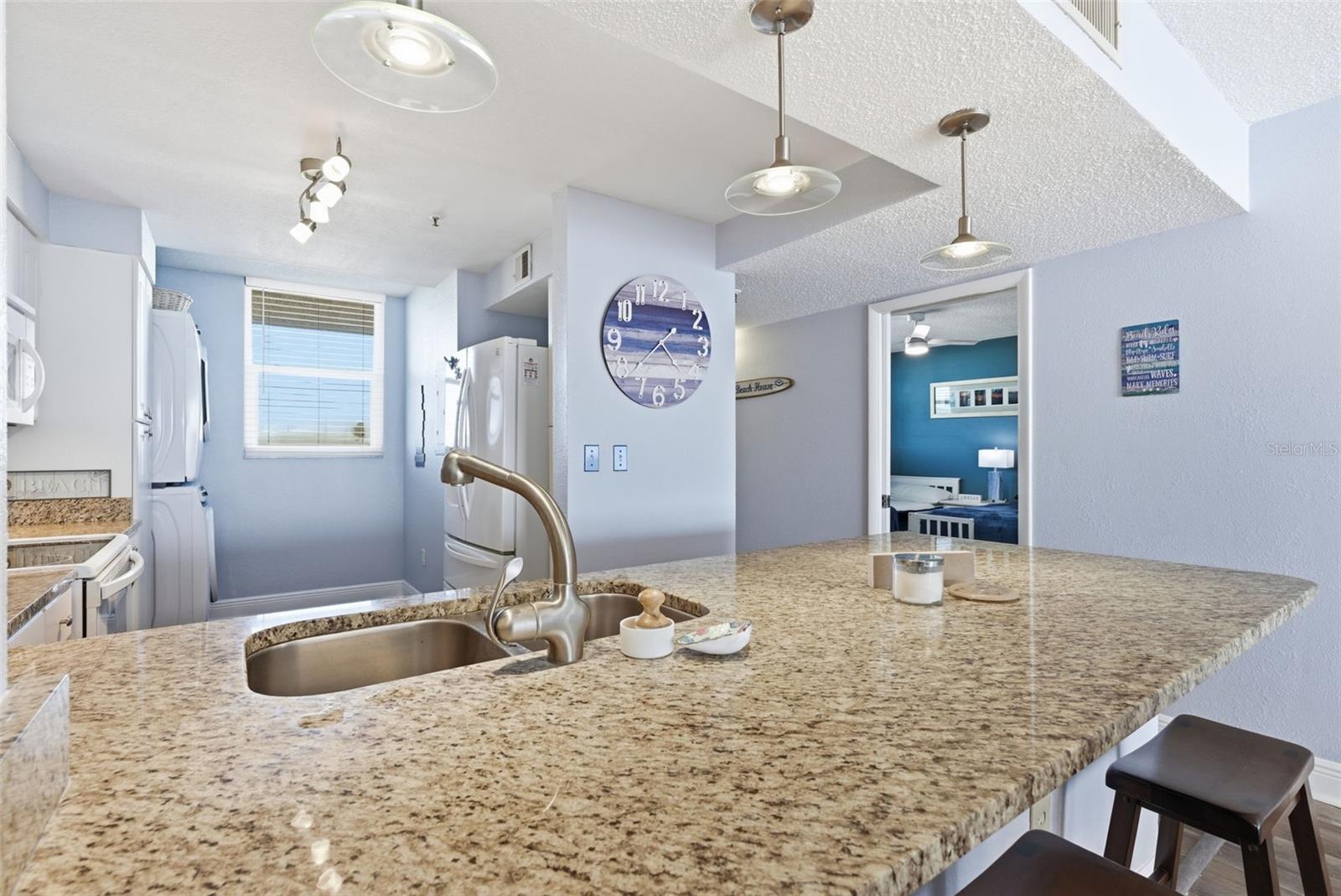 15462 GULF BLVD #406 — photo 19