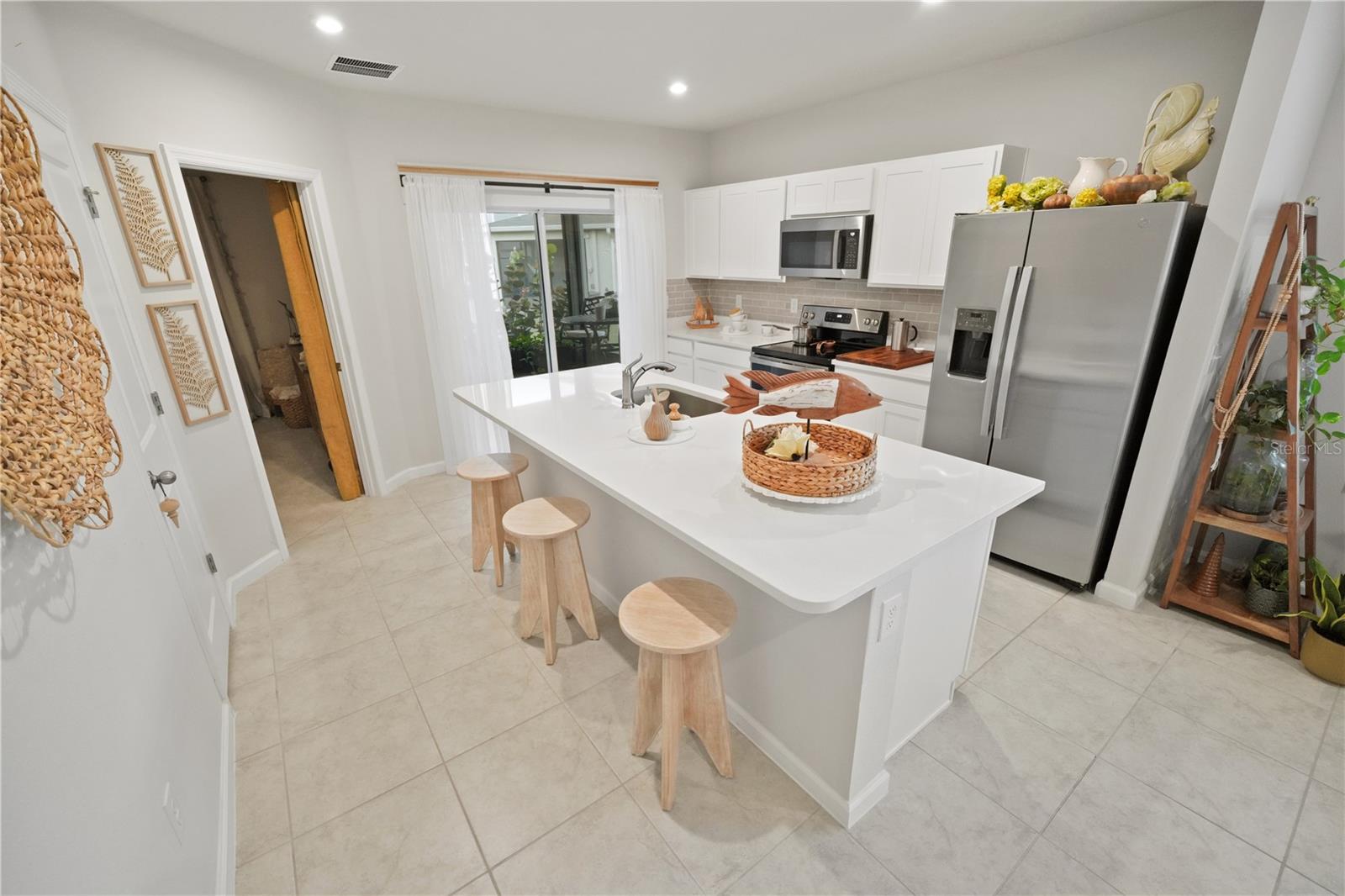4175 HARBOUR PALM DR — photo 10
