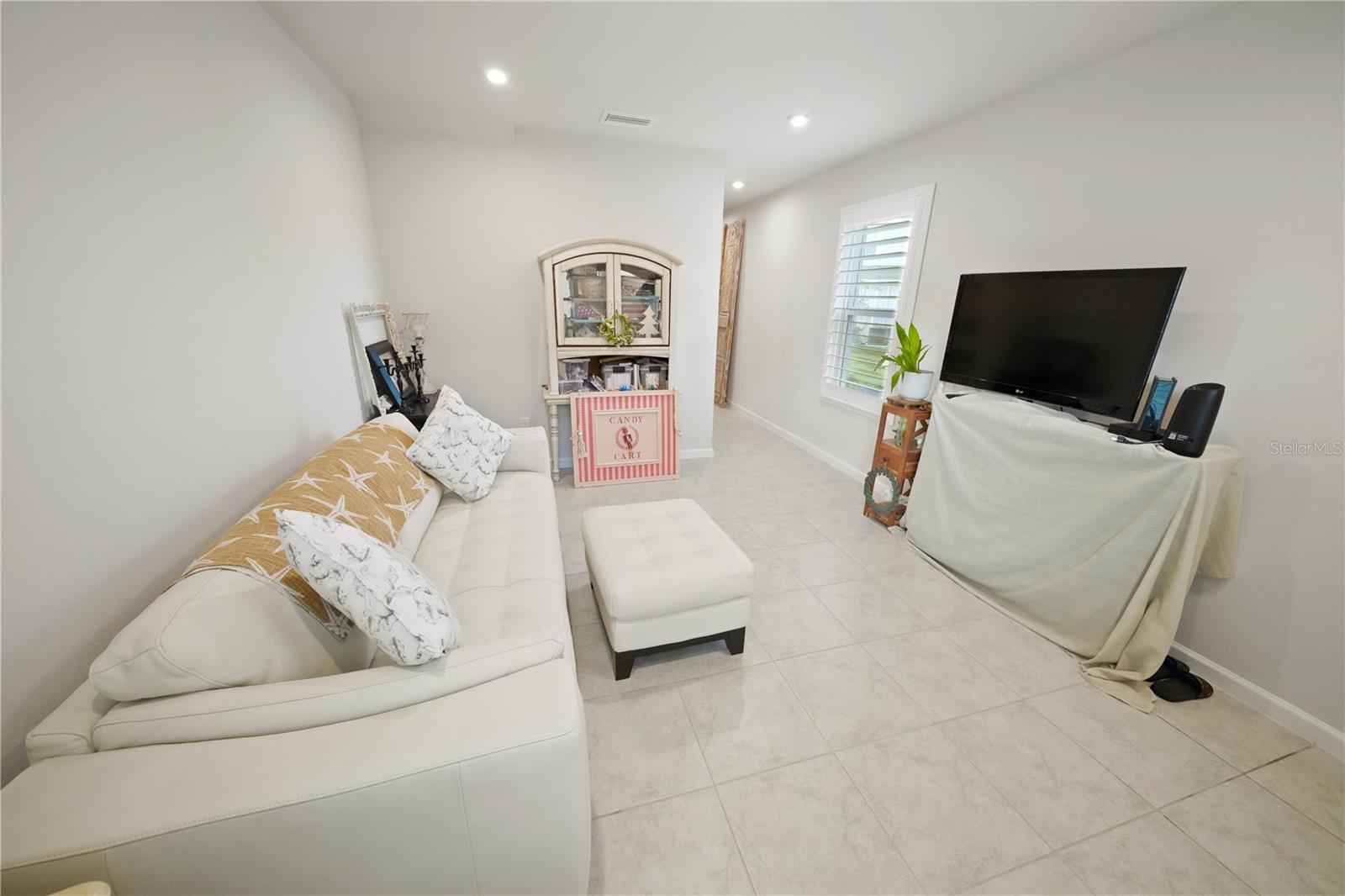 4175 HARBOUR PALM DR — photo 3