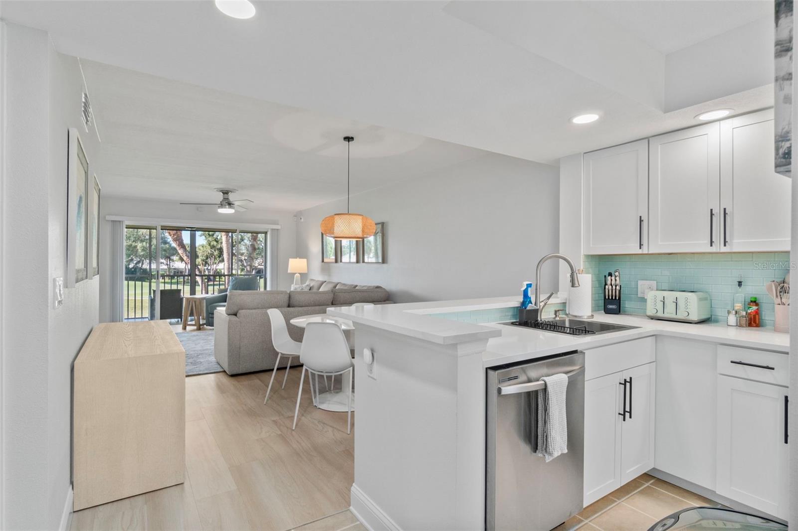 433 CERROMAR LN #441 — photo 4