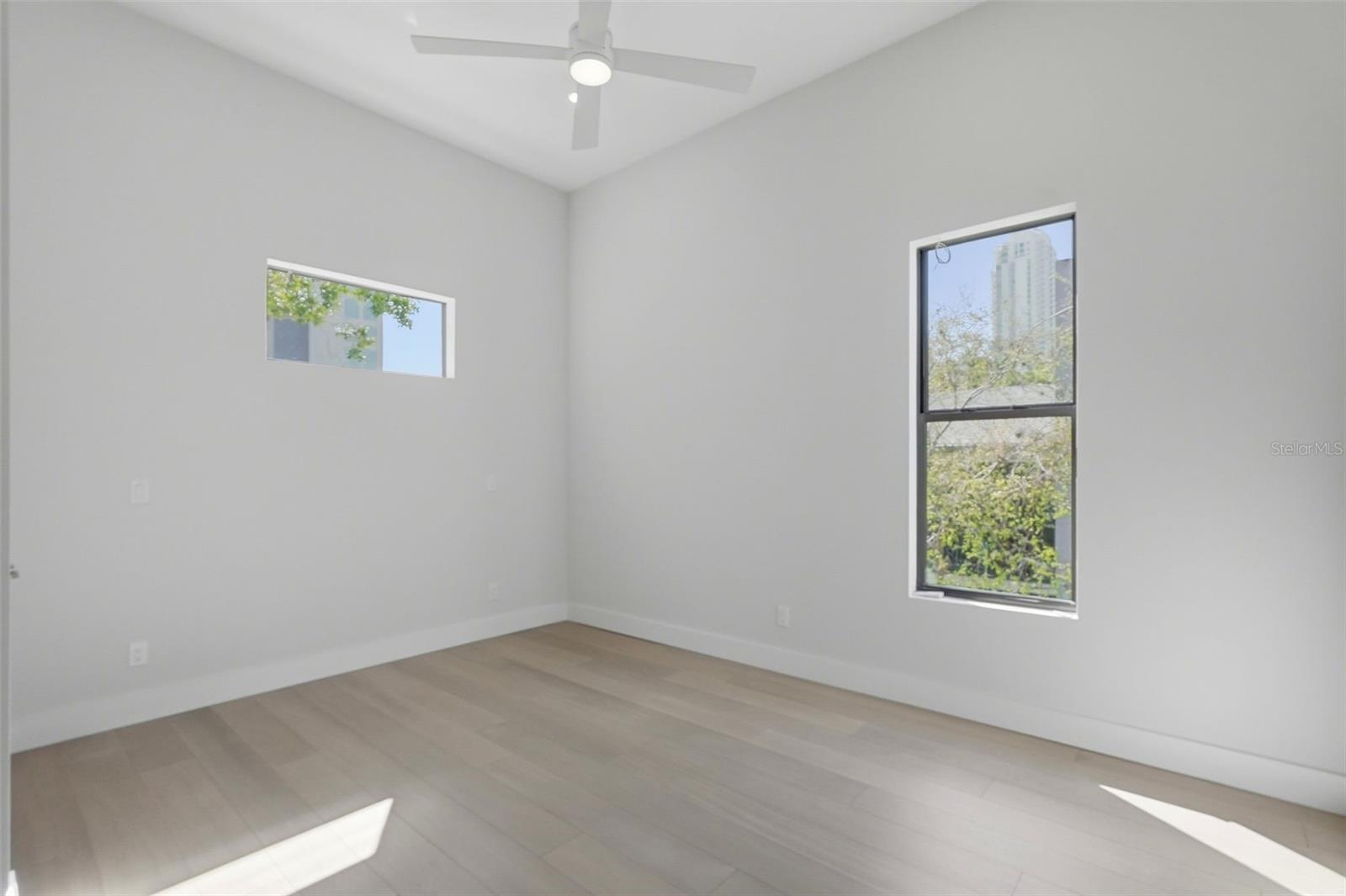 321 2ND ST N — photo 30