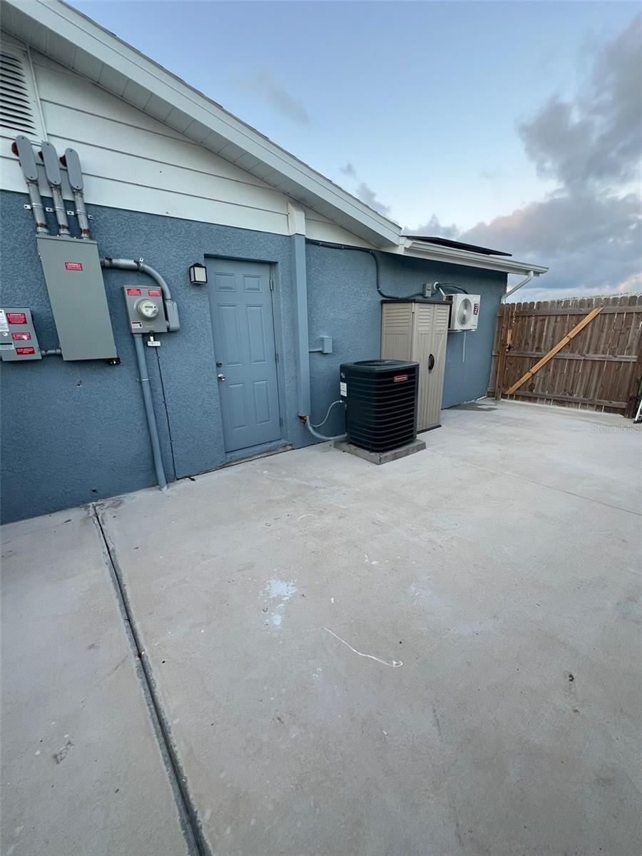 2705 GARDNER PL — photo 21