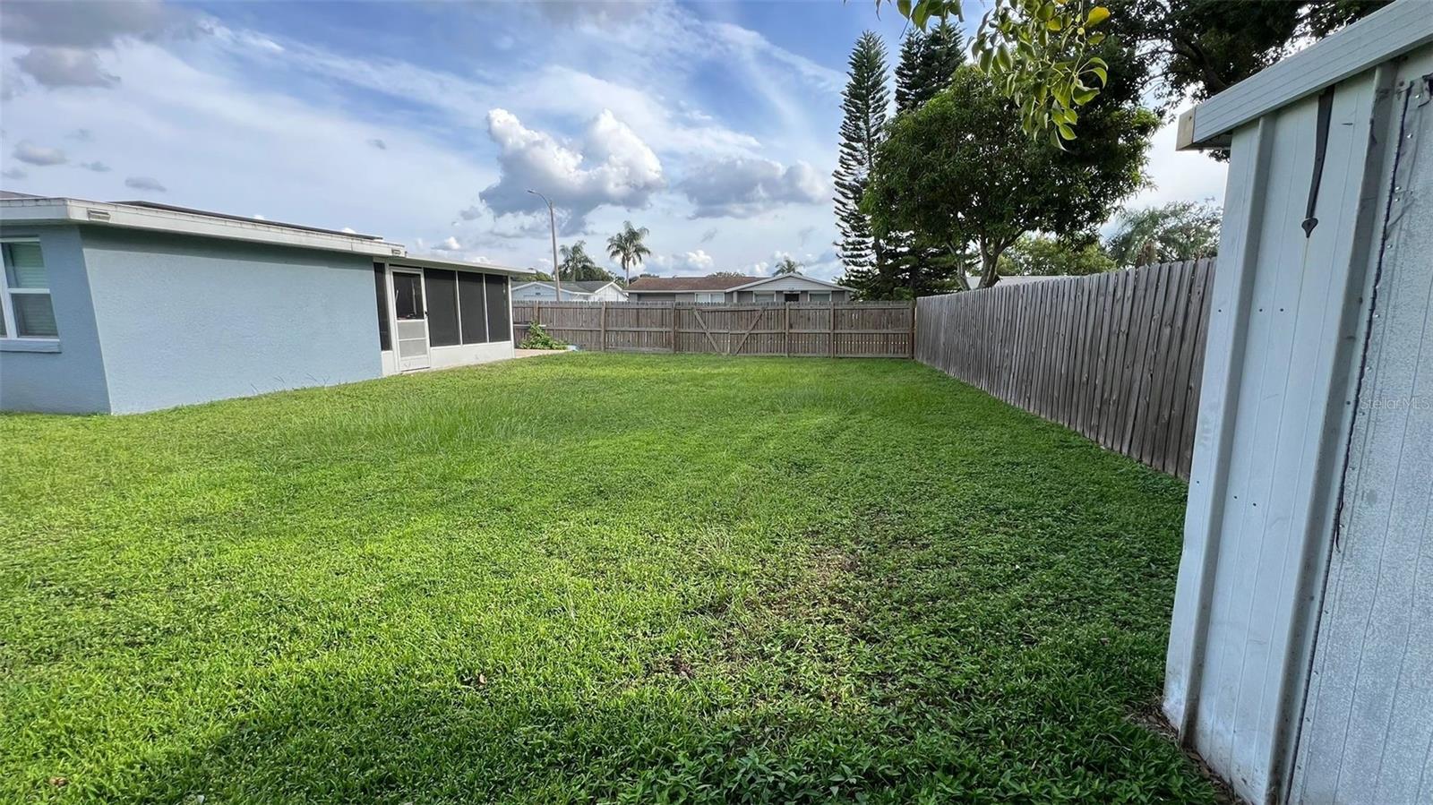 2705 GARDNER PL — photo 20