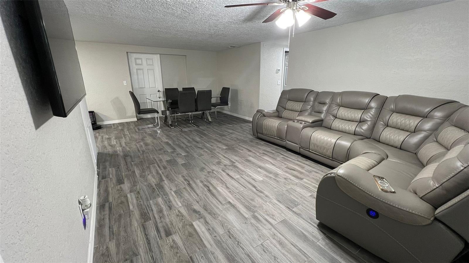 2705 GARDNER PL — photo 2