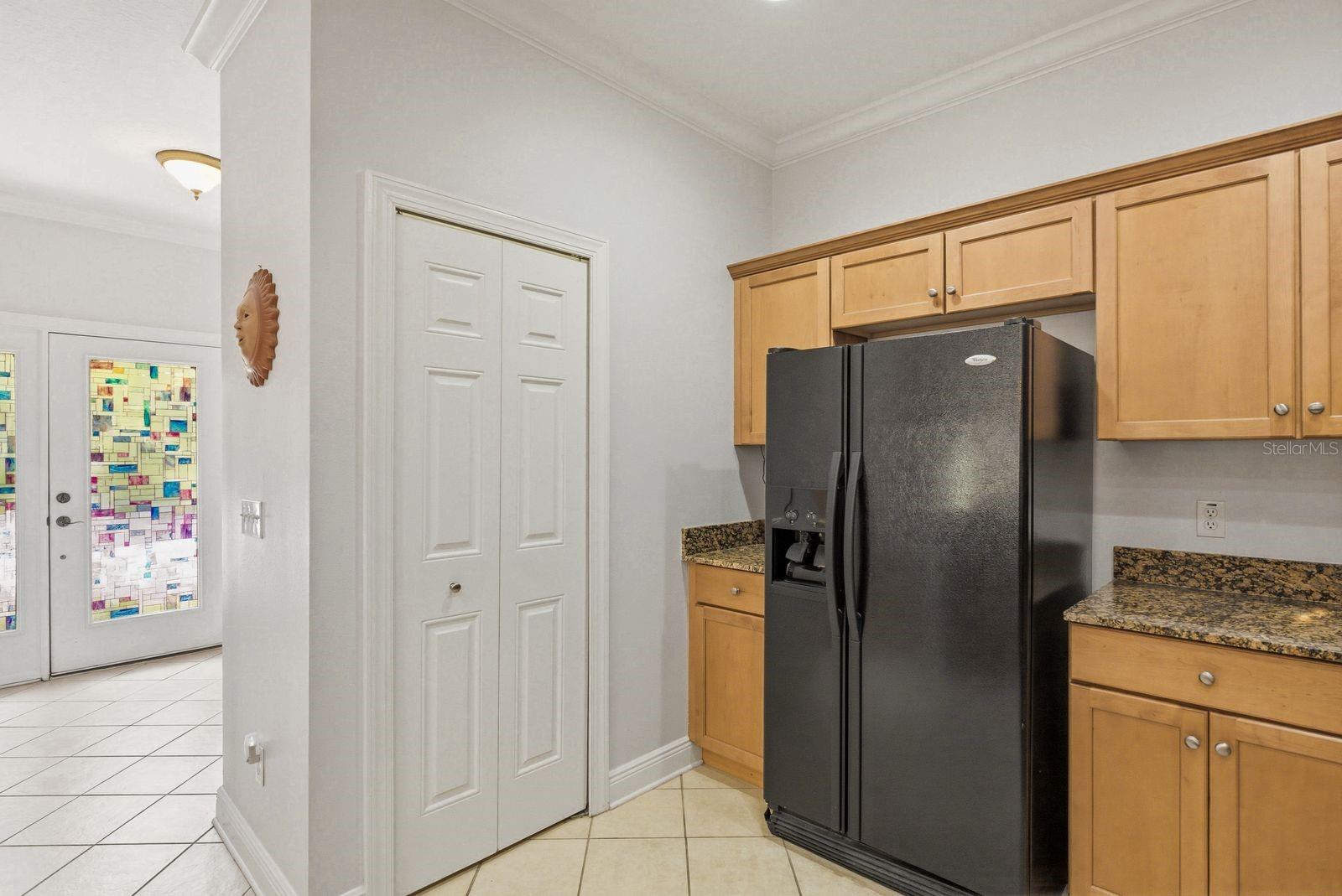 208 VALENCIA CIR — photo 22