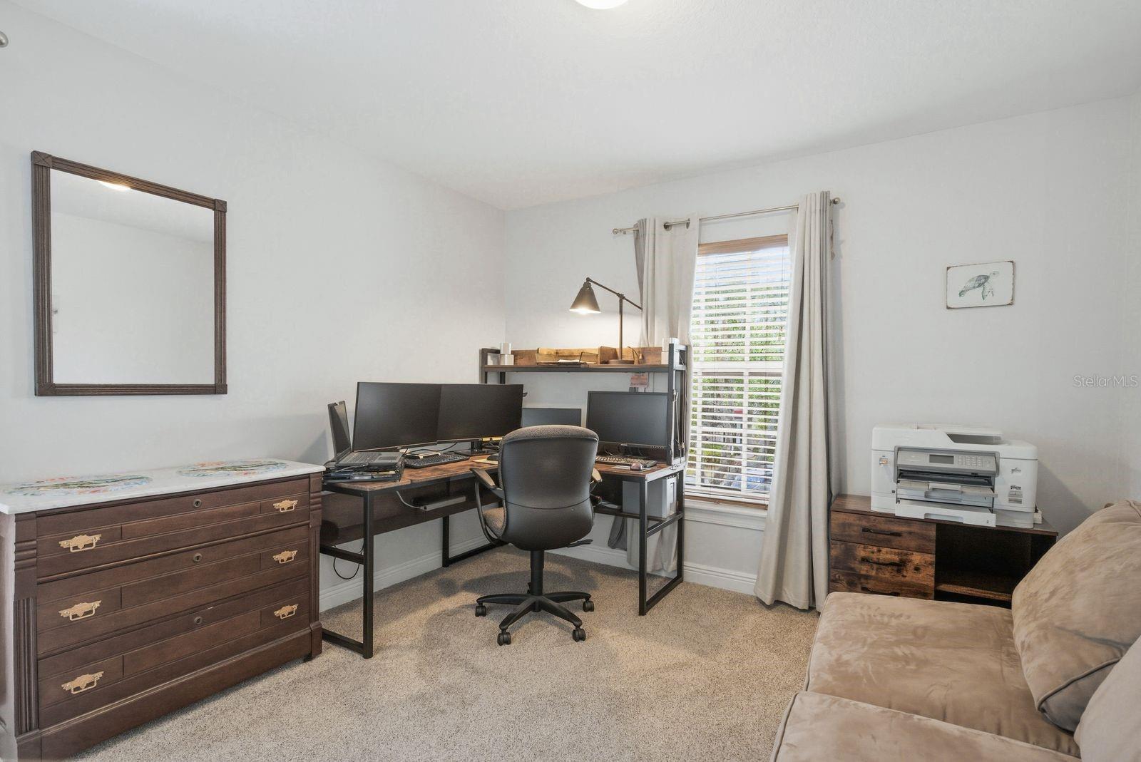 208 VALENCIA CIR — photo 32