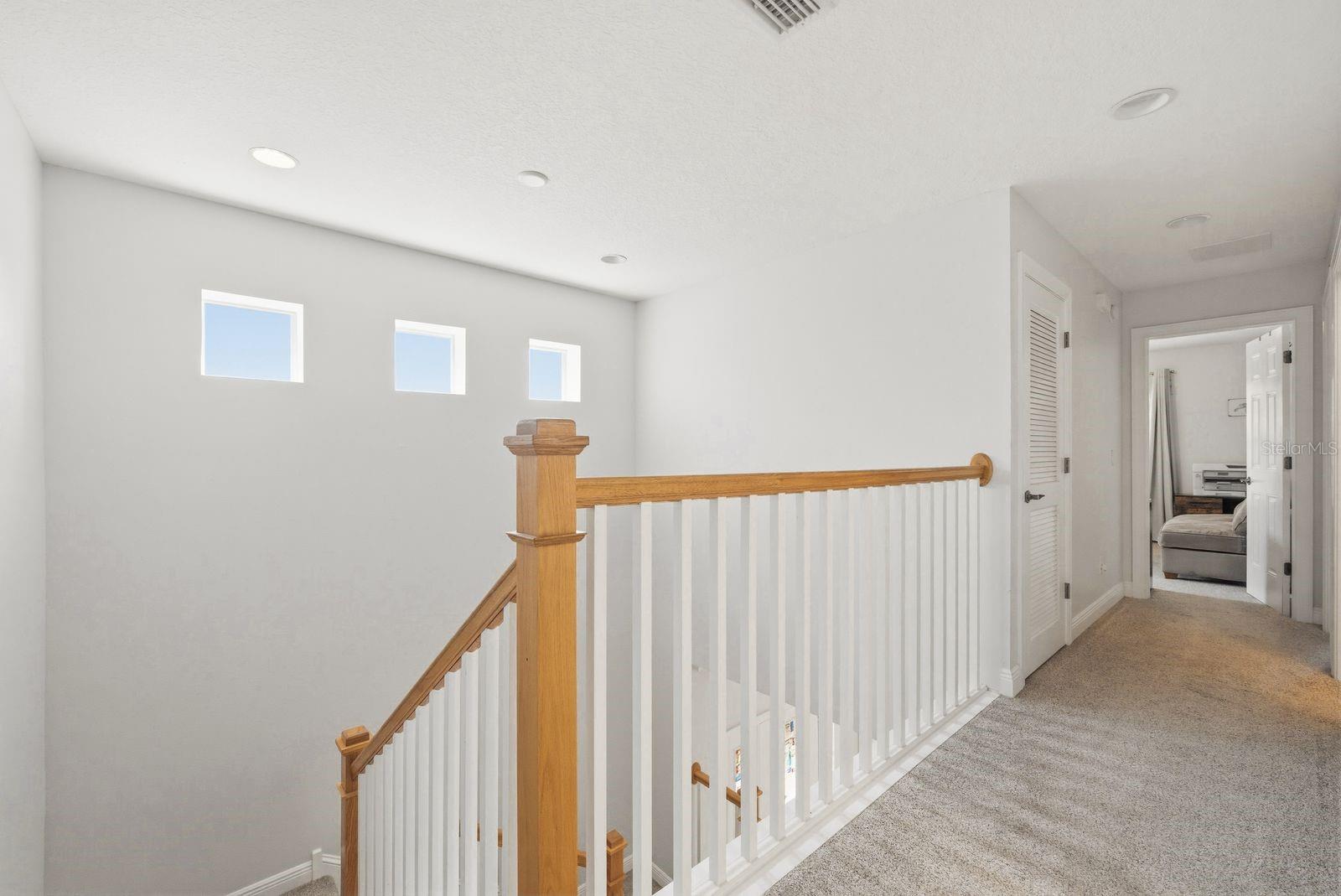 208 VALENCIA CIR — photo 25