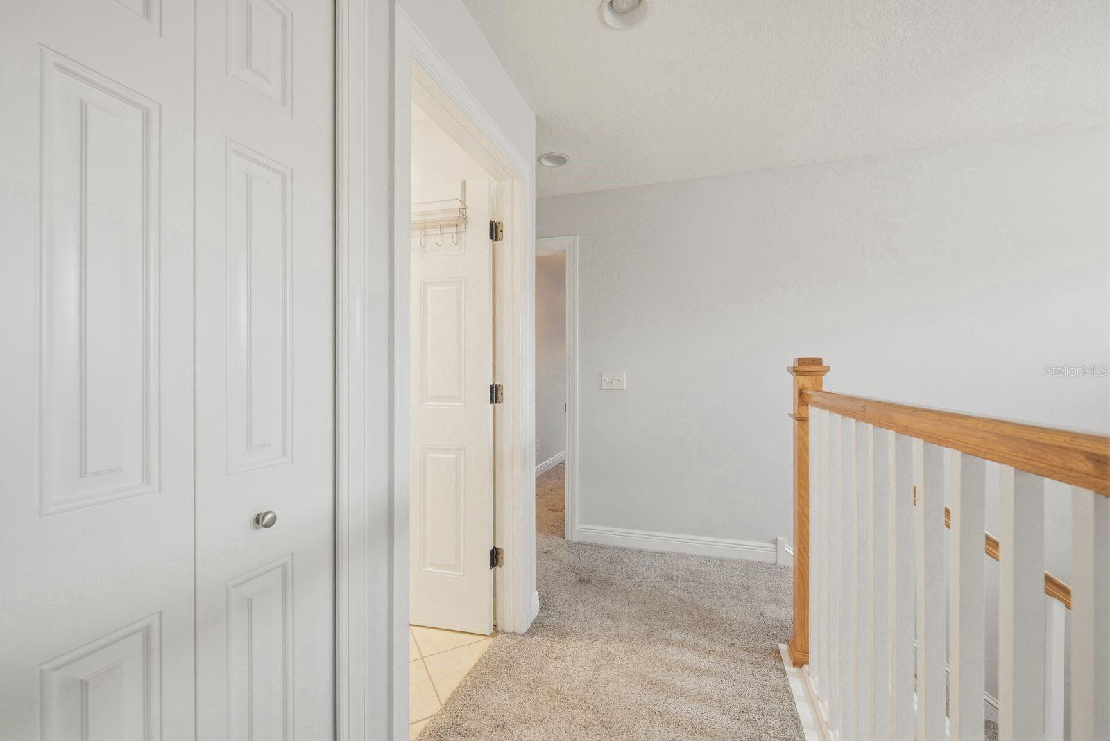 208 VALENCIA CIR — photo 26