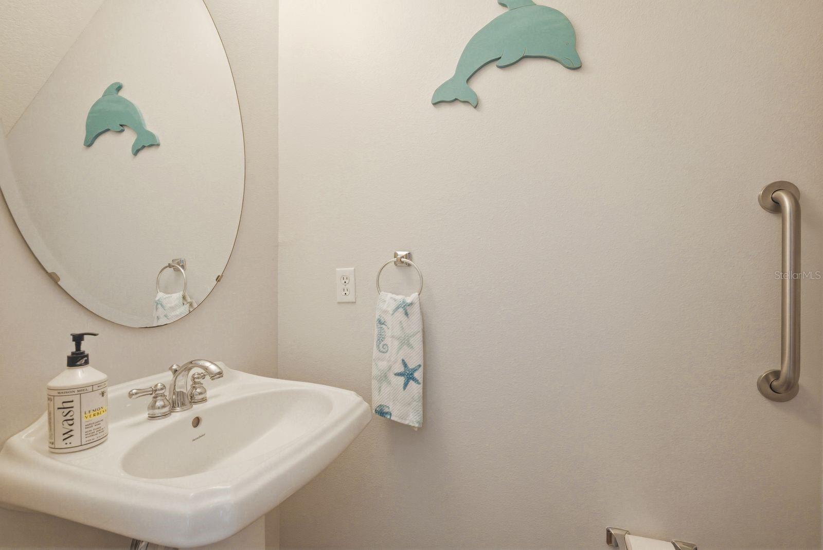 208 VALENCIA CIR — photo 24