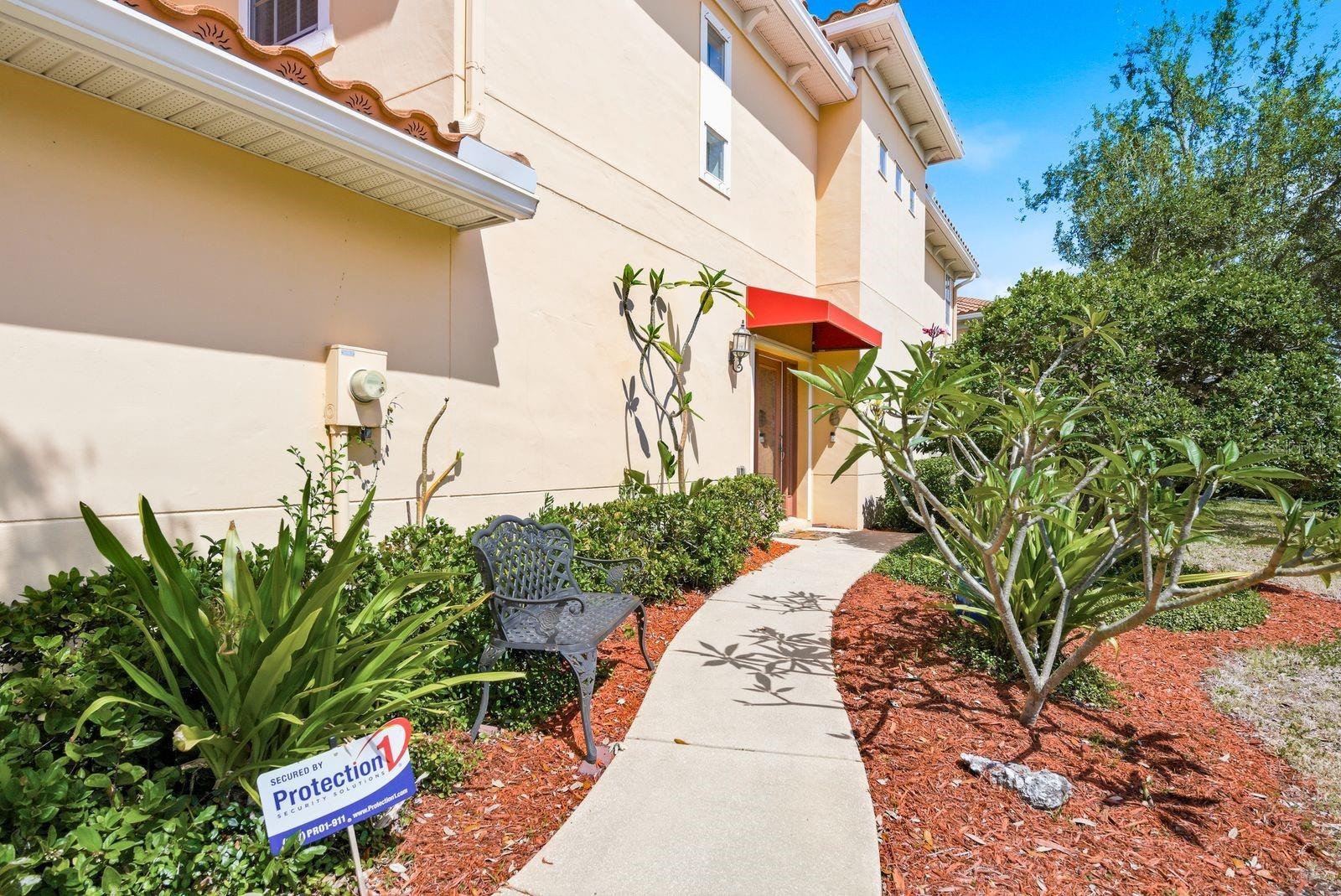 208 VALENCIA CIR — photo 8